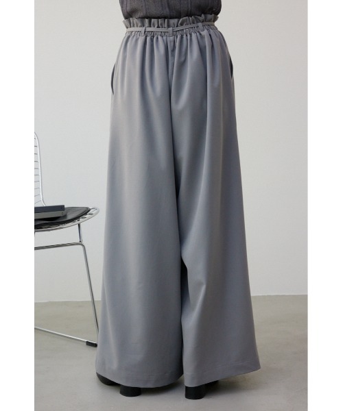 AZUL by moussy（アズールバイマウジー）の「ソフトタッチギャザーワイドパンツ（その他パンツ・レディース・ベージュ/グレー/ブラック・SMALL/MEDIUM）」の10枚目の写真