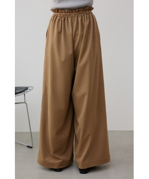 AZUL by moussy（アズールバイマウジー）の「ソフトタッチギャザーワイドパンツ（その他パンツ・レディース・ベージュ/グレー/ブラック・SMALL/MEDIUM）」の20枚目の写真