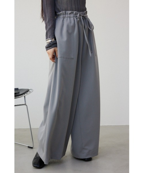 AZUL by moussy（アズールバイマウジー）の「ソフトタッチギャザーワイドパンツ（その他パンツ・レディース・ベージュ/グレー/ブラック・SMALL/MEDIUM）」の5枚目の写真