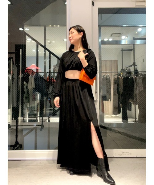 ALLSAINTS（オールセインツ）の「CASANDRA DRAPED CROPPED TOP | CASANDRA ドレープ クロップド トップ（その他トップス・レディース・ブラック・4/6/8/10/2）」の2枚目の写真