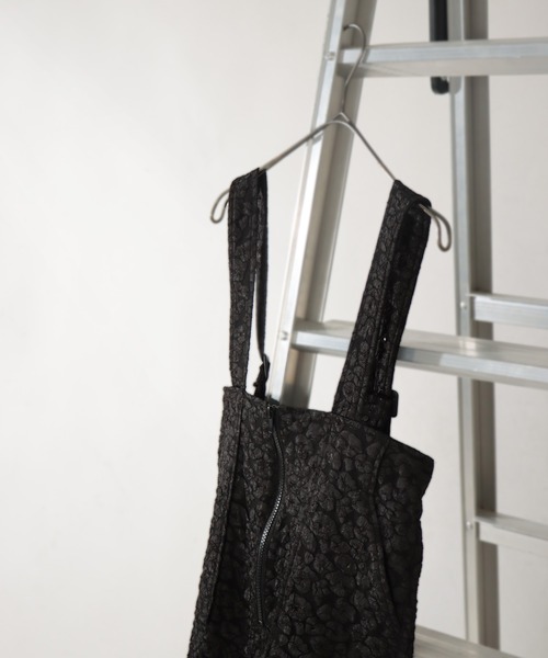 antiqua(アンティカ)の「ジャガードジャンパースカート(ワンピース・キッズ・ブラック・160/150/140)」の9枚目の写真