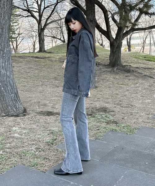 LVEU.(ラブユ.)の「【LVEU.】ストレッチフレアデニムパンツ / ボトムス パンツ デニム ダブルボタン ポケット タイト フレア ブーツカット 色落ち ヴィンテージ ブラック グレー インディゴ ブルー(デニムパンツ・レディース・ブラック/グレー/ブルー・FREE)」の14枚目の写真