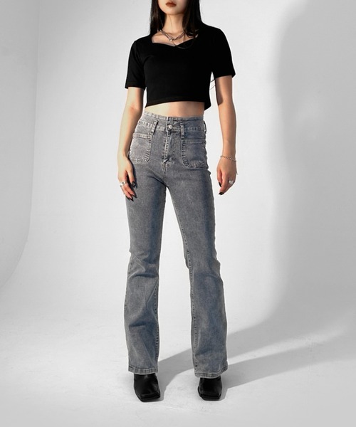 LVEU.(ラブユ.)の「【LVEU.】ストレッチフレアデニムパンツ / ボトムス パンツ デニム ダブルボタン ポケット タイト フレア ブーツカット 色落ち ヴィンテージ ブラック グレー インディゴ ブルー(デニムパンツ・レディース・ブラック/グレー/ブルー・FREE)」の4枚目の写真
