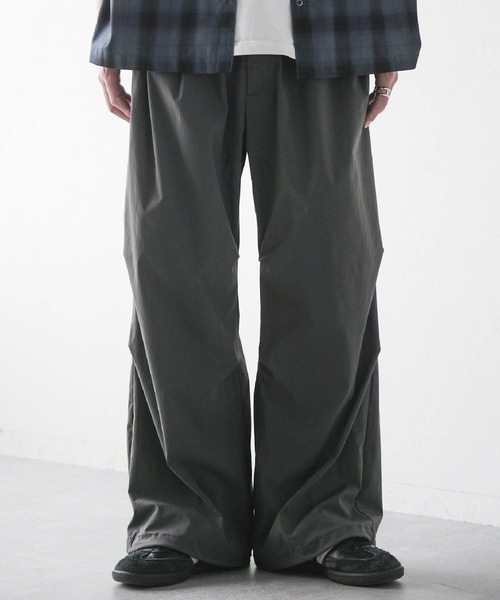 RAGEBLUE（レイジブルー）の「ナイロンカラールーズイージーパンツ（スウェットパンツ・メンズ・グレー/ブルー/ブラック/ホワイト/ピンク系その他・SMALL/MEDIUM/LARGE）」の4枚目の写真