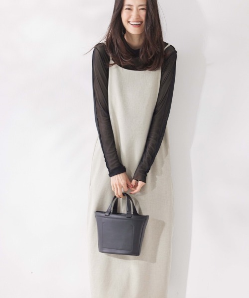 M.deux(エムドゥ)の「《シアーインナートップス》(Tシャツ/カットソー・レディース・ブラック/グレイッシュベージュ・MEDIUM)」の13枚目の写真