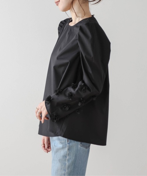 La-gemme(ラジェム)の「フラワースリーブブラウス(シャツ/ブラウス・レディース・ブラック/ホワイト・フリー)」の12枚目の写真
