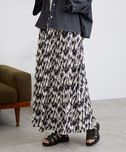 LEPSIM（レプシィム）の「楊柳フレアスカート　111924（スカート・レディース・アイボリー/ブルー/ブラック・FREE）」の2枚目の写真