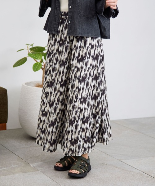 LEPSIM（レプシィム）の「楊柳フレアスカート　111924（スカート・レディース・アイボリー/ブルー/ブラック・FREE）」の22枚目の写真