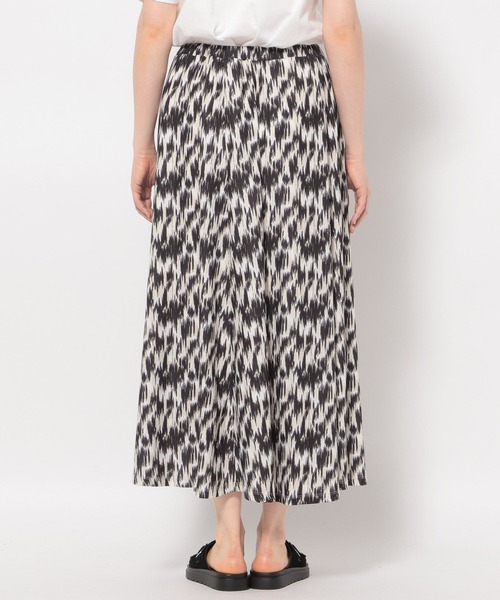 LEPSIM（レプシィム）の「楊柳フレアスカート　111924（スカート・レディース・アイボリー/ブルー/ブラック・FREE）」の13枚目の写真