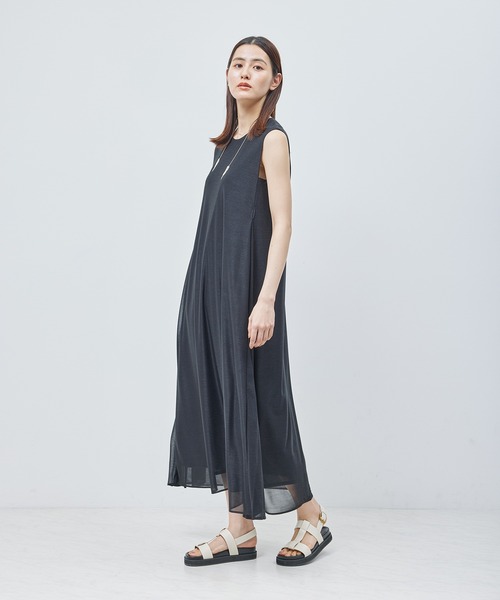 ROPE'（ロペ）の「【新色追加】エスパンディサイドプリーツワンピース【WEB限定/一部店舗限定】【メディア掲載】（ワンピース・レディース・レッド系その他/ベージュ系その他/ブラック/サックスブルー/ワイン/ダークブラウン・FREE）」の16枚目の写真