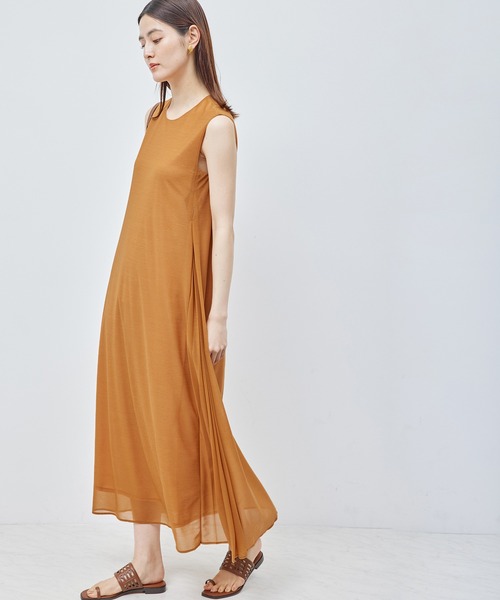 ROPE'（ロペ）の「【新色追加】エスパンディサイドプリーツワンピース【WEB限定/一部店舗限定】【メディア掲載】（ワンピース・レディース・レッド系その他/ベージュ系その他/ブラック/サックスブルー/ワイン/ダークブラウン・FREE）」の18枚目の写真