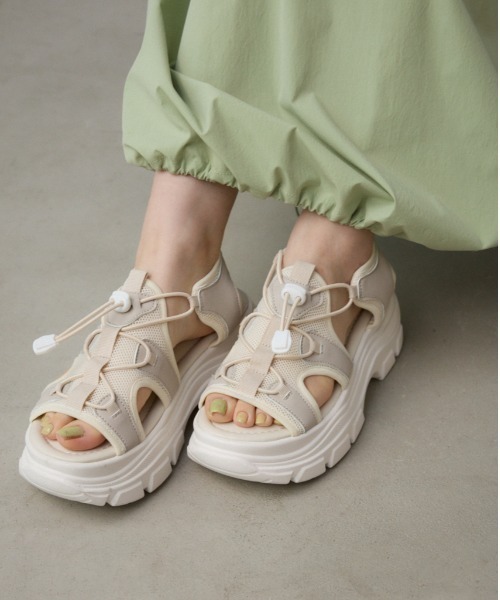 AZUL by moussy(アズールバイマウジー)の「スポーティーサンダル(サンダル・レディース・アイボリー/ブラック/ブラック系その他・MEDIUM/SMALL/LARGE)」の13枚目の写真