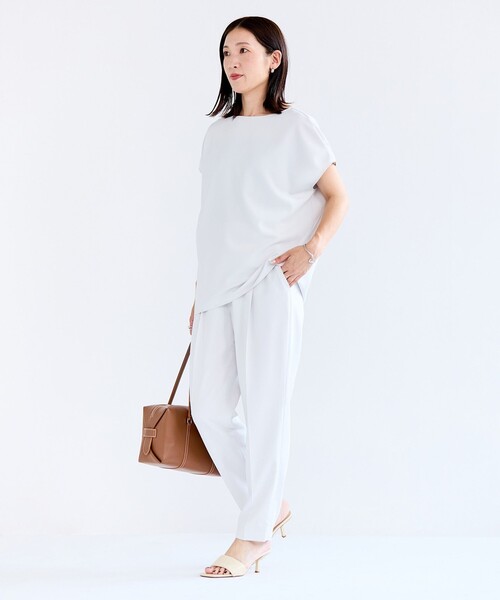 UNFILO(アンフィーロ)の「サマーセットアップ テーパードパンツ(その他パンツ・レディース・ブラック系/グレー系/ライトグレー系・LARGE/MEDIUM/SMALL/X-SMALL)」の4枚目の写真