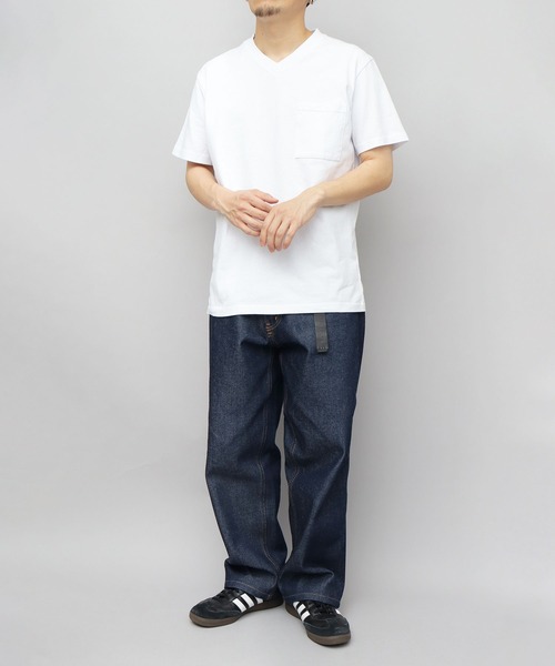Goodwear(グッドウェア)の「7.6オンス USAコットン ポケット付き Vネック 半袖 Tシャツ レギュラーシルエット(Tシャツ/カットソー・メンズ・グレー/ブラック/ホワイト/チャコール/スミクロ・M/L/XL)」の19枚目の写真