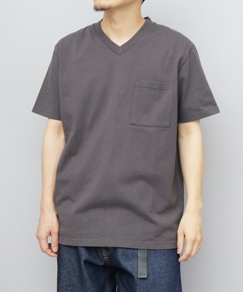 Goodwear(グッドウェア)の「7.6オンス USAコットン ポケット付き Vネック 半袖 Tシャツ レギュラーシルエット(Tシャツ/カットソー・メンズ・グレー/ブラック/ホワイト/チャコール/スミクロ・M/L/XL)」の6枚目の写真