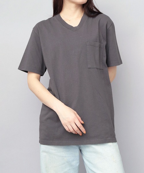 Goodwear(グッドウェア)の「7.6オンス USAコットン ポケット付き Vネック 半袖 Tシャツ レギュラーシルエット(Tシャツ/カットソー・メンズ・グレー/ブラック/ホワイト/チャコール/スミクロ・M/L/XL)」の7枚目の写真