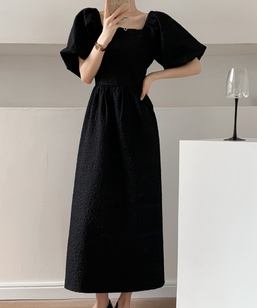 ECLIN(エクラン)の「ふくれジャガードパフスリーブスクエアワンピース(ワンピース・レディース・ベージュ/ブラック/ホワイト・M/L)」の8枚目の写真