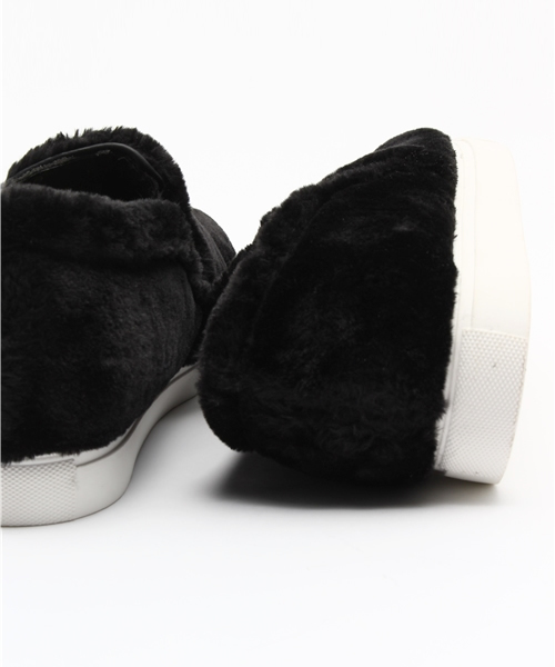 one after another NICE CLAUP（ワンアフターアナザーナイスクラップ）の「【ar12月号掲載 ナイスクラップ】ボアスリッポン（スニーカー・レディース・ブラック/グレー/アイボリー・LARGE/MEDIUM/SMALL）」の4枚目の写真