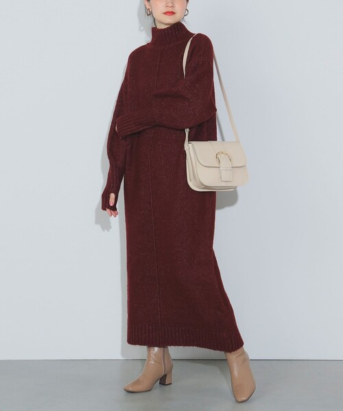 BEAMS HEART（ビームスハート）の「フィンガーホール ハイネック ニットワンピース（手洗い可能）（ワンピース・レディース・ブラック/レッド系その他7/グレー・FREE）」の12枚目の写真