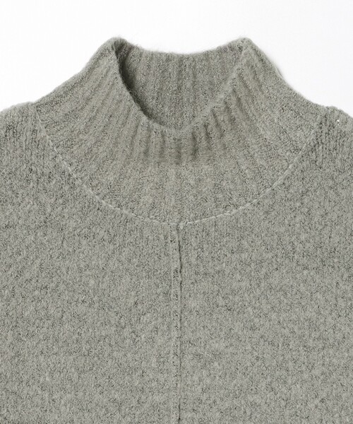 BEAMS HEART（ビームスハート）の「フィンガーホール ハイネック ニットワンピース（手洗い可能）（ワンピース・レディース・ブラック/レッド系その他7/グレー・FREE）」の15枚目の写真