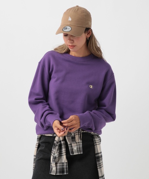 Champion（チャンピオン）の「【Champion】[長いシーズン着られる裏毛素材]刺繍スウェット（スウェット・レディース・オフホワイト/グレー/ナチュラル/グリーン/パープル/オレンジ・FREE）」の5枚目の写真