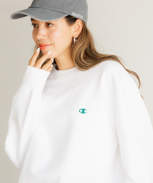 Champion（チャンピオン）の「【Champion】[長いシーズン着られる裏毛素材]刺繍スウェット（スウェット・レディース・オフホワイト/グレー/ナチュラル/グリーン/パープル/オレンジ・FREE）」の10枚目の写真