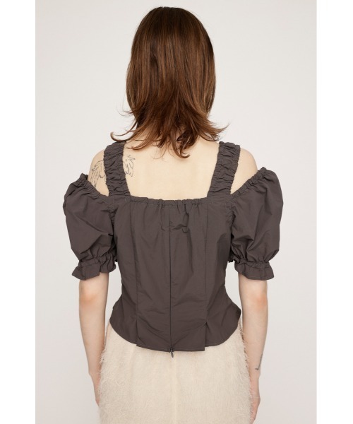 SLY(スライ)の「SHOULDER OPEN SQ PUFF TOPS ショルダー オープン スクエア パフ トップス(シャツ/ブラウス・レディース・アイボリー/ライトブラック/ライトパープル・FREE)」の8枚目の写真
