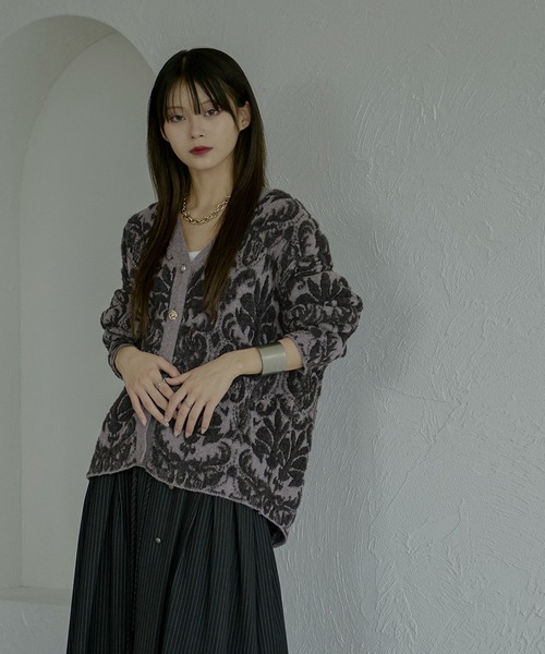 Ezick（エジック）の「Vintage jacquard ラメシャギーカーディガン（カーディガン/ボレロ・レディース・スモークピンク/ブラック/グレー/ブラック系・FREE）」の22枚目の写真