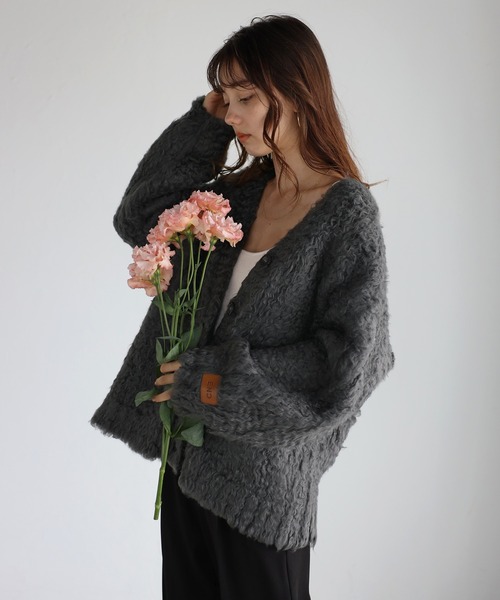 ENC（エンク）の「teddybear shaggy outer like cardigan / テディベアーシャギーアウターライクカーディガン（カーディガン/ボレロ・レディース・ライトグリーン/ブラック/ライトピンク/チャコールグレー/オフホワイト・FREE）」の16枚目の写真