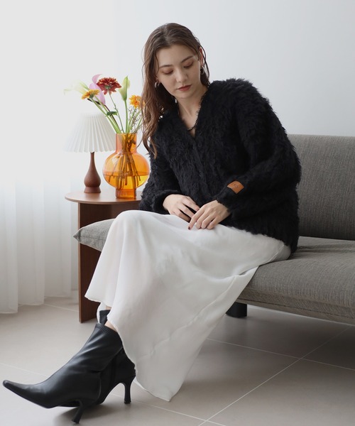 yori テディカラープルオーバー　ホワイト リエディ Re:EDIT [2023A/W COLLECTION]Vネックフェイクボア