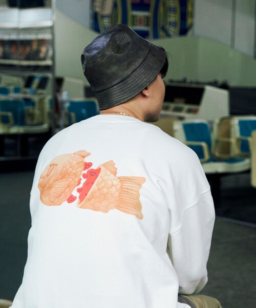 FREAK'S STORE(フリークスストア)の「Kurt Wu/カート ウー 別注 “TAIYAKI” crew SWEAT/クルーネックスウェット(スウェット・メンズ・ホワイト/グレー/ブラック・LARGE/MEDIUM/X-LARGE)」の2枚目の写真