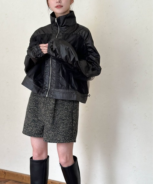 Per sist ence(パーシエンス)の「シャイニー×チュール/スタンドカラージップシャーリングブルゾン(ブルゾン・レディース・チャコールグレー/アイボリー/ブラック・FREE)」の20枚目の写真