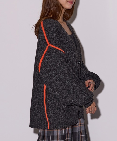 MAISON BREEZE reveur(メゾンブリーズレヴール)の「【MAISON BREEZE reveur】配色Vネックニットカーディガン DTK(カーディガン/ボレロ・レディース・グレー/アイボリー/チャコールグレー・FREE)」の14枚目の写真