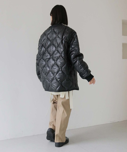 HER CLOSET（ハークローゼット）の「 【HER CLOSET】ビッグキルティングジャケット BIG QUILTING JACKET（ブルゾン・レディース・ブラック/カーキ・FREE）」の11枚目の写真