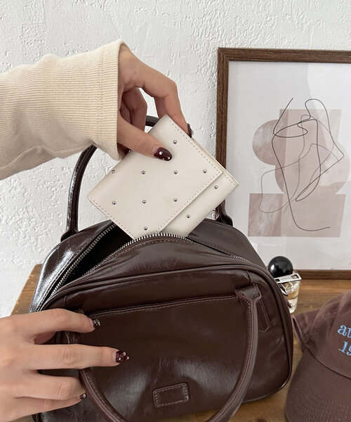 スタッズ三つ折りウォレット（財布）｜DISCOAT（ディスコート）の