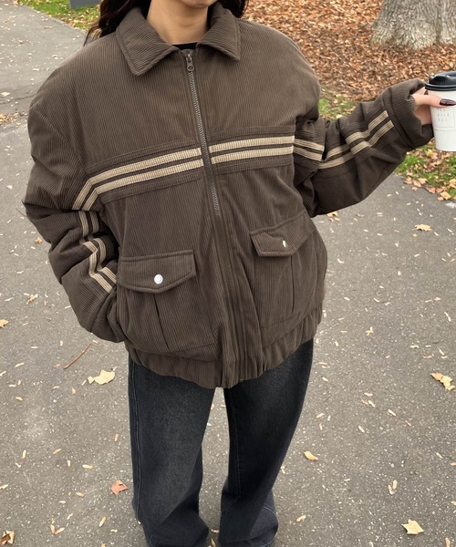 Chillfar（チルファー）の「コーデュロイライン中綿ダウンブルゾン（ダウンジャケット/コート・レディース・ベージュ/ネイビー/ブラウン/ブラック・FREE）」の19枚目の写真