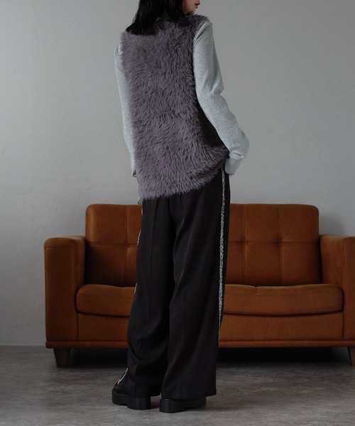 r.（アールドット）の「フェザーヤーン　フロント釦ベスト（ベスト・レディース・オフホワイト/グレー/チャコールグレー・FREE）」の13枚目の写真