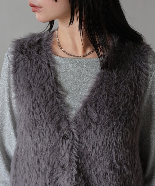 r.（アールドット）の「フェザーヤーン　フロント釦ベスト（ベスト・レディース・オフホワイト/グレー/チャコールグレー・FREE）」の15枚目の写真