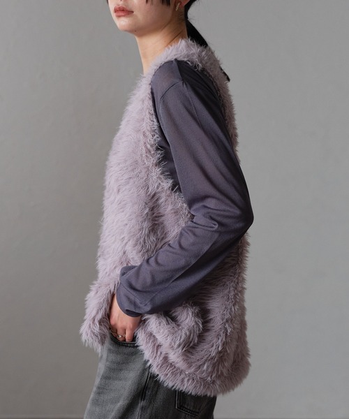 r.（アールドット）の「フェザーヤーン　フロント釦ベスト（ベスト・レディース・オフホワイト/グレー/チャコールグレー・FREE）」の17枚目の写真