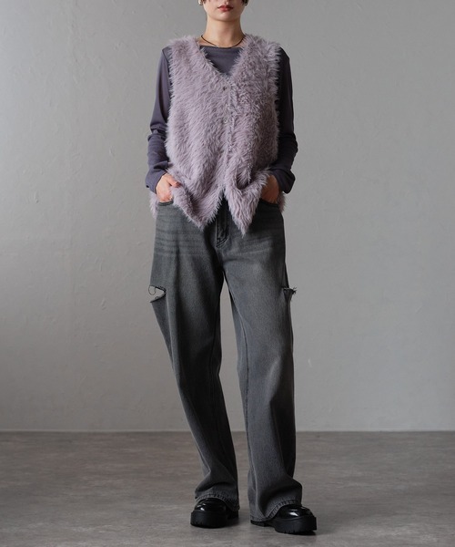 r.（アールドット）の「フェザーヤーン　フロント釦ベスト（ベスト・レディース・オフホワイト/グレー/チャコールグレー・FREE）」の19枚目の写真