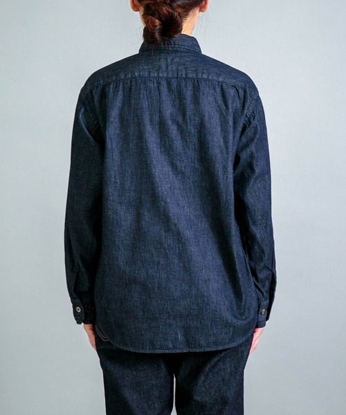 OMNIGOD（オムニゴッド）の「[OMNIGOD womens / オムニゴッド] 5.5ozデニム スプレッドカラーマニッシュシャツ（シャツ/ブラウス・レディース・ワンウォッシュ・2/3）」の6枚目の写真