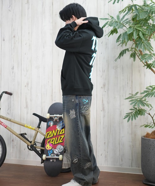 SANTA CRUZ(サンタクルーズ)の「【ムラサキスポーツ限定】SANTACRUZ/サンタクルーズ ジップアップ/パーカー バックプリント 502251301(パーカー・メンズ・ライトブラック/シルバーグレー・M/L/XL)」の21枚目の写真
