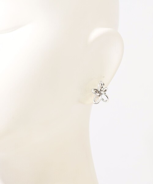 PHILIPPE AUDIBERT（フィリップ オーディベール）の「【別注】PHILIPPE AUDIBERT Kylie S シルバーピアス（ピアス（両耳用）・レディース・シルバー・FREE）」の2枚目の写真