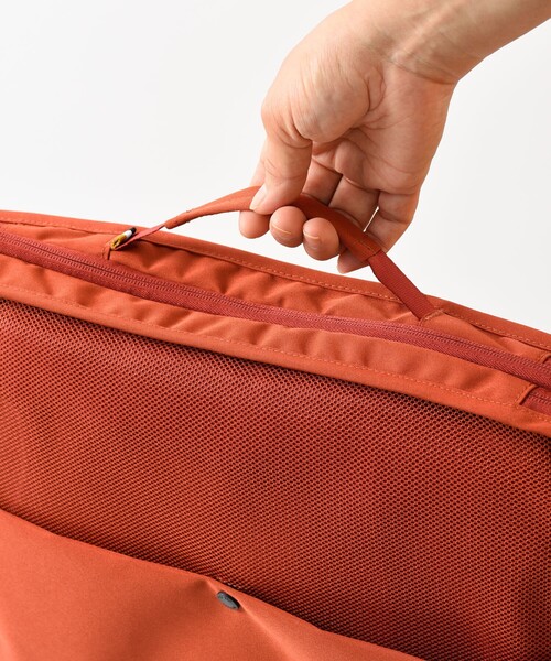 MILESTO（ミレスト）の「MILESTO/ミレスト UTILITY 圧縮パッキングオーガナイザーダブルポケット 8L×2（トラベルグッズ・メンズ・サックスブルー/レンガ/ブラック/ライトグレー・ONE SIZE）」の6枚目の写真