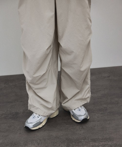 SALON adam et rope'(サロン アダム エ ロペ)の「【ZOZOTOWN限定】サスペンダーハイウエストミリタリーパンツ(その他パンツ・レディース・ライトグレー/ブラック/カーキ・S/M/L/XS)」の16枚目の写真