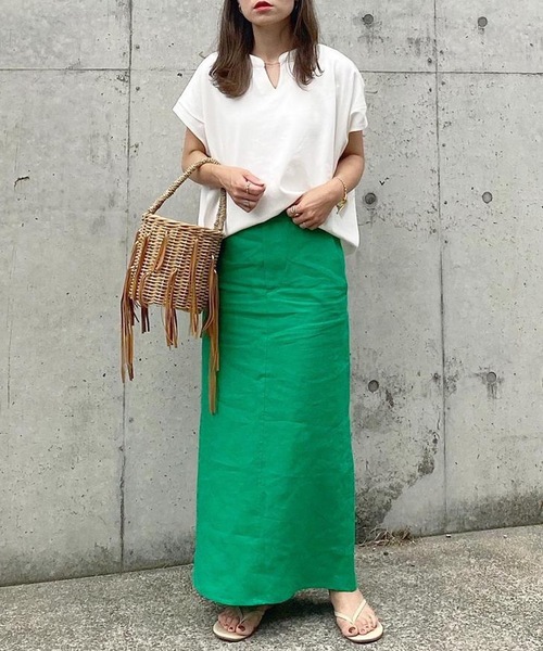 aquagarage（アクアガレージ）の「キーネックカットソー（Tシャツ/カットソー・レディース・アイボリー/チャコール/ブラック/グリーン・ONESIZE）」の10枚目の写真