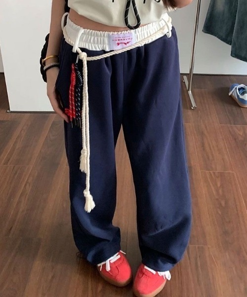 Ritzy(リッツィー)の「ストラップチャーム付き ウエスト配色 スウェットワイドパンツ(スウェットパンツ・レディース・ブラック/オートミール/ネイビー・M/L)」の3枚目の写真