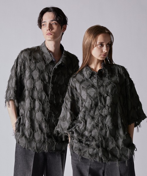 CLEL(クレイル)の「【CLEL】Fringe Design Jacquard Short Sleeve Shirt/フリンジデザイン ジャガード半袖シャツ(シャツ/ブラウス・メンズ・ブラック/アイボリー/チャコールグレー・XS/S/M/L)」の3枚目の写真