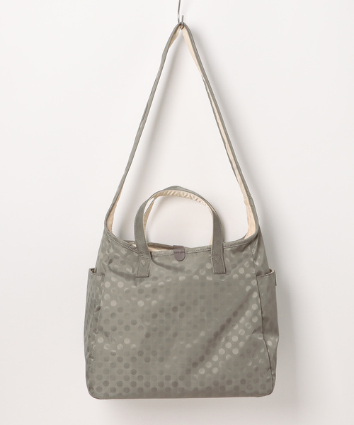 Y'SACCS(イザック)の「小西真奈美×Y'SACCS Polka Dots ハンドル付きアクティブショルダーバッグ(ショルダーバッグ・レディース・ブラック/グレイッシュベージュ/アイボリー・FREE)」の11枚目の写真