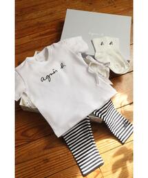 agnes b.（アニエスベー）の「WEB限定 ベビーギフトボックス ロゴTシャツ・ボーダーレギンス・ソックス 3点セット（ベビーギフト）」